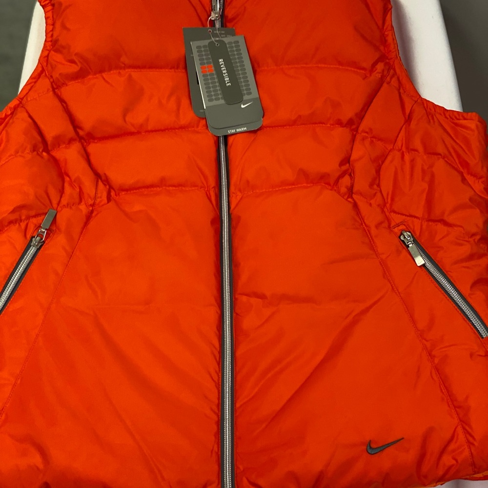 Nike Reversible Vest - Picture 2 of 4